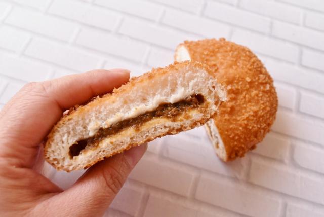 フィリングとパン生地のバランスが良い。／ミニストップ『旨みとスパイス広がるビーフカレーパン』