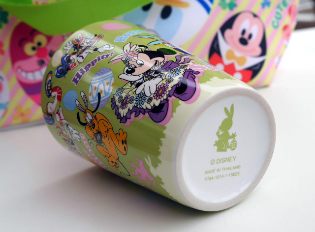 29　カスタードプリン、スーベニアカップ（カップ下）／東京ディズニーランド「ディズニー・イースター2015」©Disney