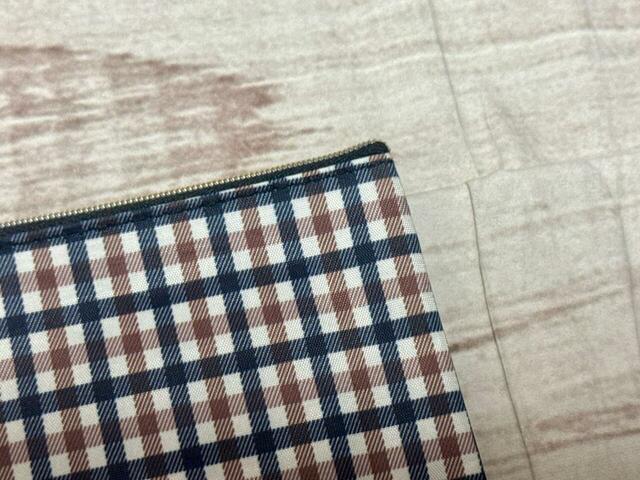 素材はポリエステル