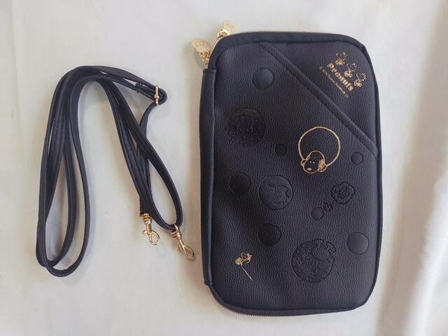 ブラック×ゴールドがオシャレなデザイン