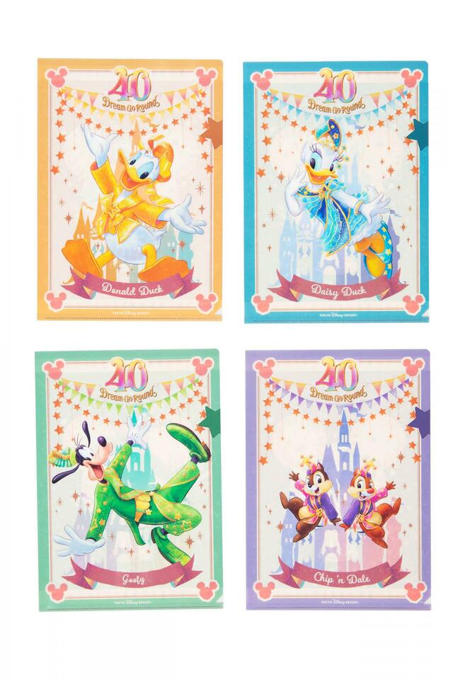 クリアホルダーセット 2,400円|サイズ:(1枚あたり)A4、8枚セット|東京ディズニーリゾート40周年“ドリームゴーラウンド”スペシャルグッズ|発売日:2023年4月10日(月)|販売店舗:東京ディズニーランド「グランドエンポーリアム」、東京ディズニーシー「エンポーリオ」