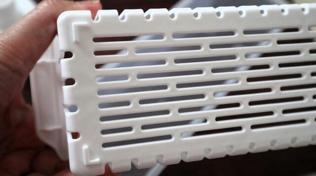 【ニトリ 1台10役スライサーセット・長方形】特にパスタ調理の後はザルの目の汚れ残りに要注意