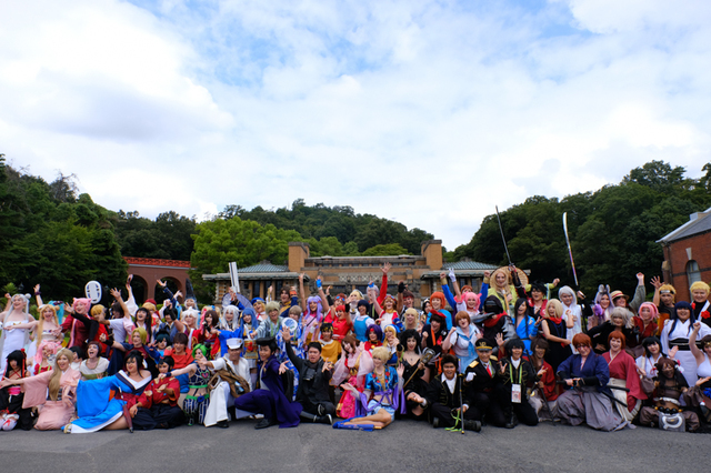 帝国ホテル中央玄関での集合撮影