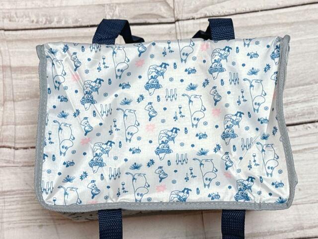 【MOOMIN＜ムーミン＞ ボックス型の大容量 保冷保温バッグ】サイズは約幅28×高さ30×マチ18cm。開口部はフタタイプのボックス型仕様です