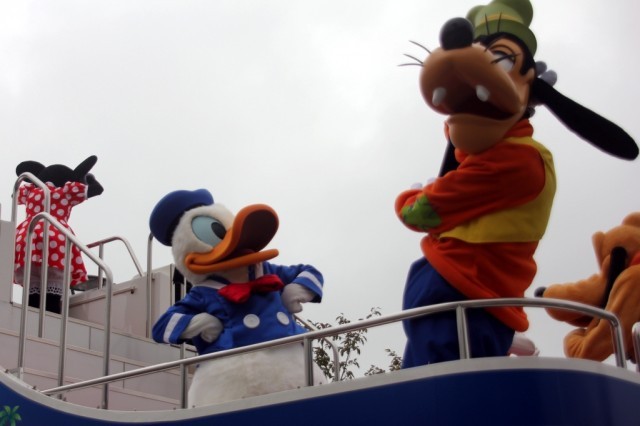 ドナルドダック グーフィー – “東京ディズニーリゾート”スペシャルパレード 静岡県御殿場市