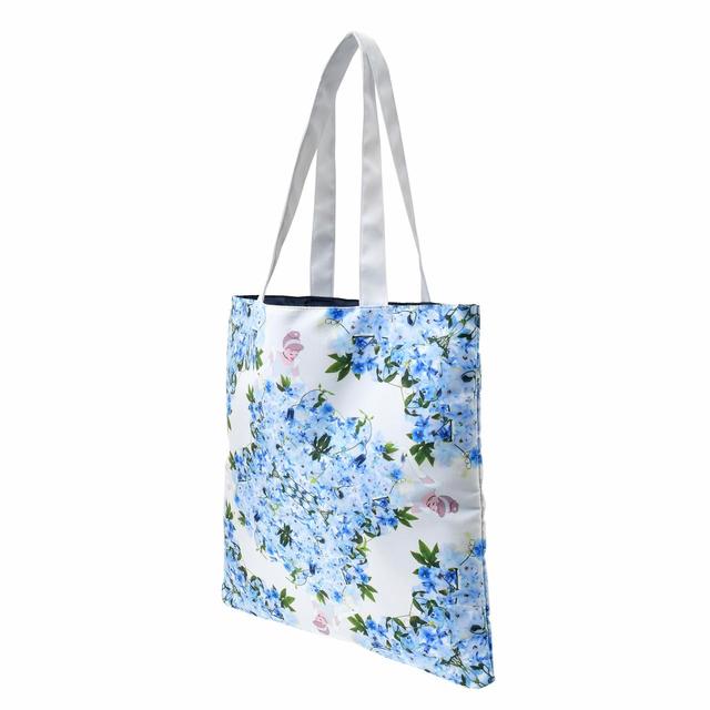 シンデレラ トートバッグ/価格4,950円 (税込)、サイズ：縦約39×横39×厚み1(cm)、持ち手：約28(cm)、素材：表地･裏地(ポリエステル)＊オープンタイプ