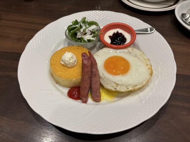 【星乃珈琲店 パンケーキプレートセット】贅沢なパンケーキプレートは1皿で大満足のご褒美プレートです