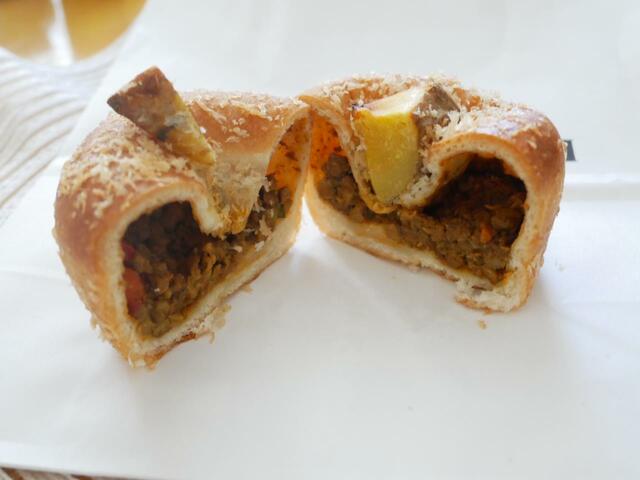 インカのめざめとスパイシーカレーパン