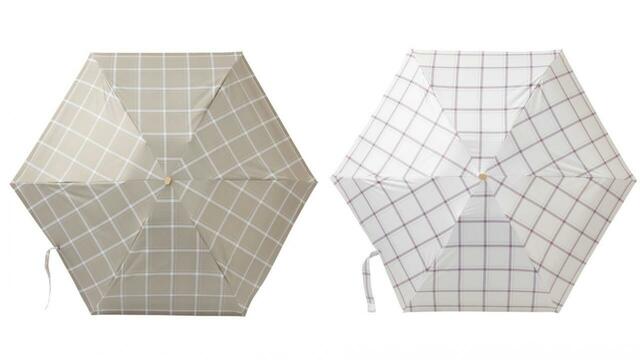 10.Khaki[010]（左）、 11.OffWhite[011]（右）【Jubilee 折り畳み傘 晴れ雨兼用 2,420円（税込）】