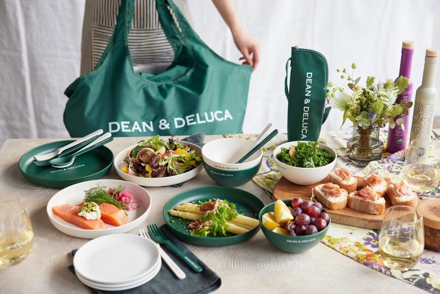 GLOW×DEAN ＆ DELUCA