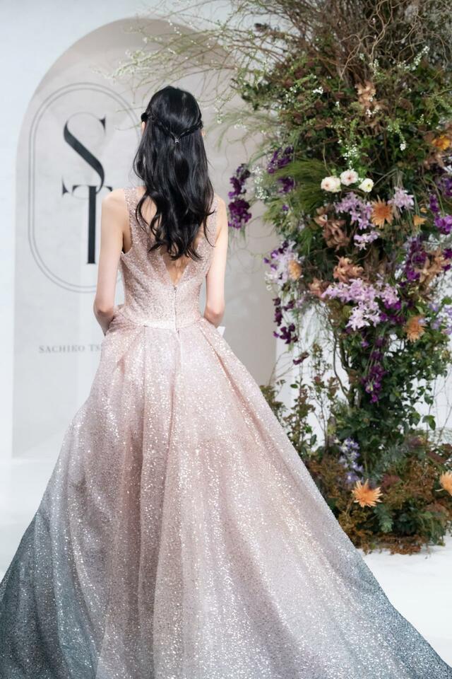 「ST」新作ウェディングドレス