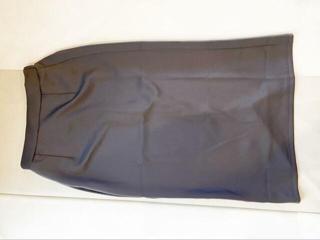 【GLOBAL WORK  上品スウェットセットアップ】スカートは長め丈。セットアップでも単体でも使えてコーデの幅が広がります♪