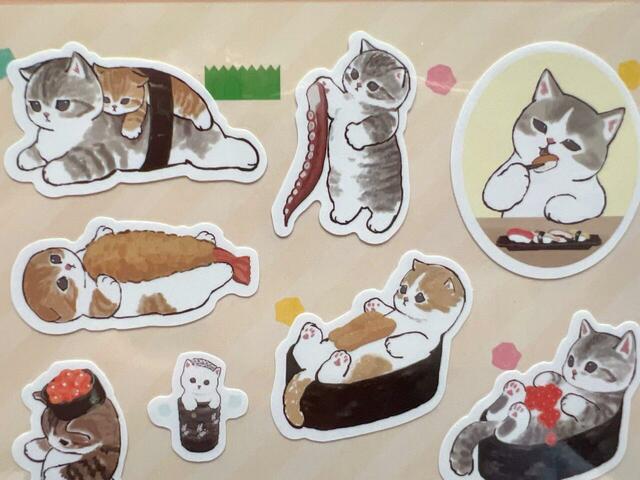 2種類展開。1つめは寿司にゃんのシールです