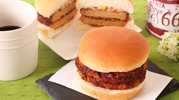 シャキシャキキャベツのWコロッケバーガー（税込108円）