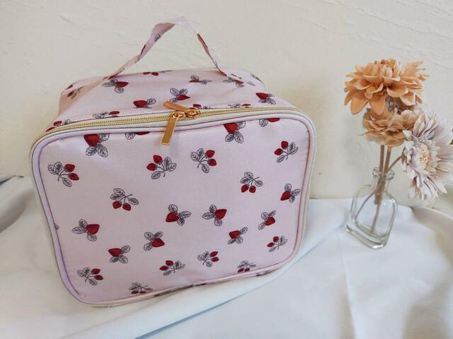 【ゼクシィ5月号：付録 Afternoon Tea LIVING ブライズBIGポーチ】インテリアとしてもかわいい