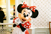 香港ディズニーランドホテル「エンチャンテッド・ガーデン・レストラン」のミニー