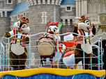 TDL「ディズニー夏祭り」2015 キッズ向けプログラム「おんどこどん!」撮影 / MezzoMiki