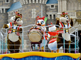 TDL「ディズニー夏祭り」2015 キッズ向けプログラム「おんどこどん!」撮影 / MezzoMiki