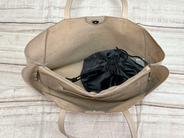 お仕事バッグに入れてバッグインバッグとして使うのもおすすめ