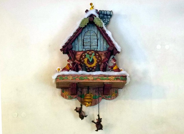 「ハト時計」ならぬ「クマ時計」