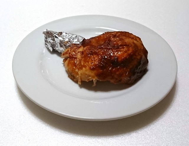 カークランドシグネチャー ロティサリーチキン　1羽（1.6kg前後）　699円