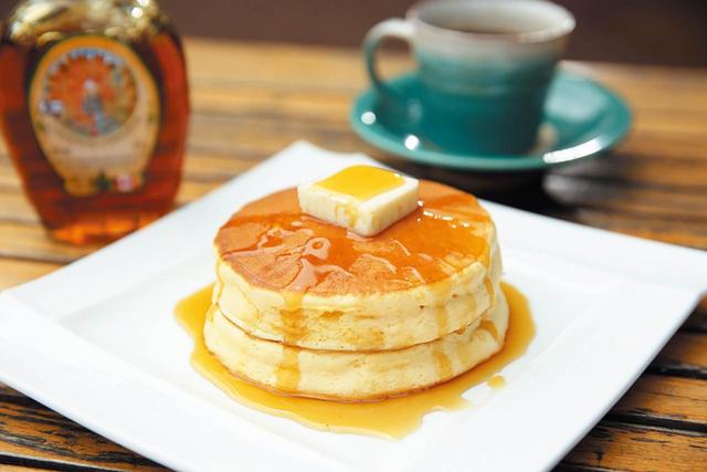 【砂丘エリア】大江ノ郷ヴィレッジ｜パンケーキ（825円）のふんわりとした夢心地の食感にファンが多い