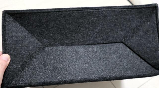 【無印良品 持ち運べるフェルトファイルボックス・ワイド】底までフェルト素材なので、PP素材などと比較すると床や棚板を傷つけません