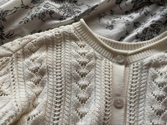 【GU 2WAYレーシーカーディガン】白のカーディガンはさまざまなコーディネートに合わせやすい