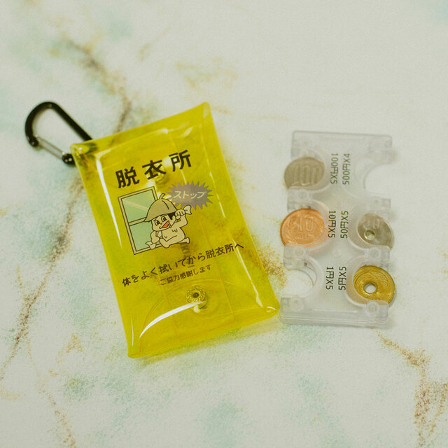 【3COINS×サウナイキタイ 第3弾】コインケース(3色・各税込330円)