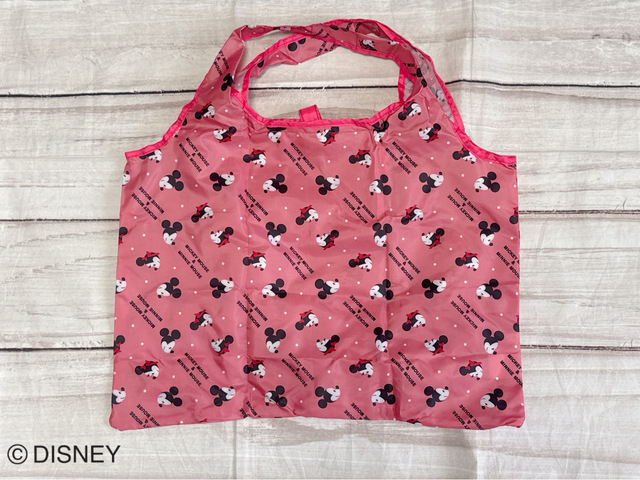 もちろん背面も総柄仕様♪