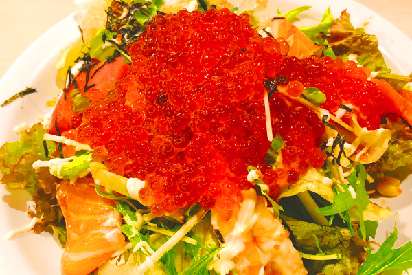 イクラ＆海鮮サラダ