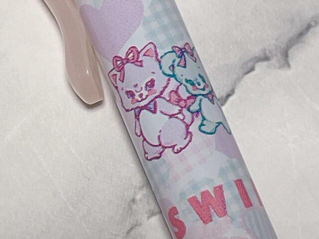 くまのハグリー、ねこのキャミーのイラスト入り♪