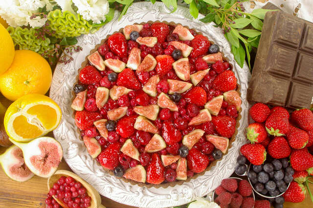 【イチジクと赤いフルーツのチョコレートタルト】9月1日～10月15日の販売予定