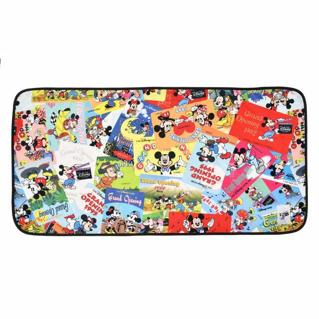 ミッキー＆フレンズ バスタオル Disney Store Japan 30th Anniversary Historical Card 3,850円