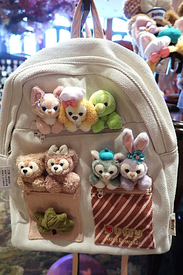 ダッフィーたちいっぱいのリュック