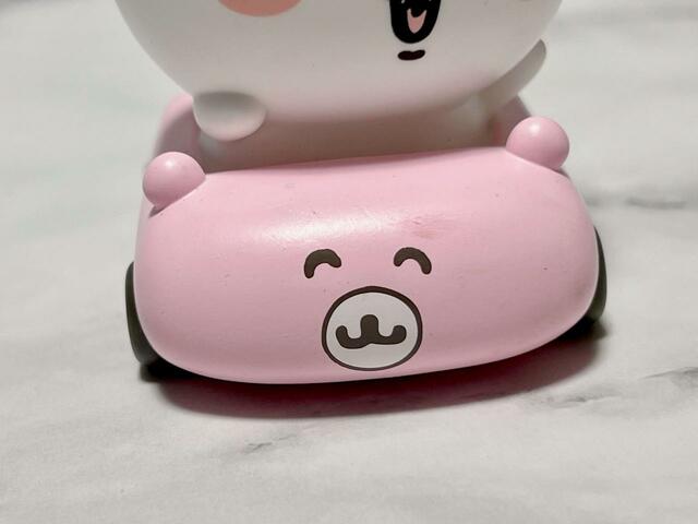 ハチワレの車はピンクのくまさんです