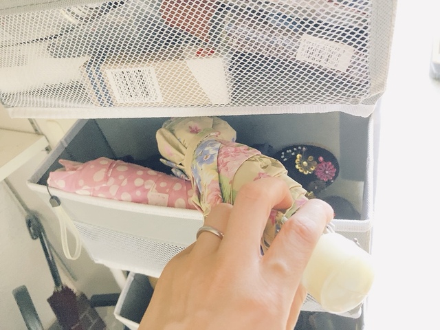 【HASONA ウォールポケット 6段】折りたたみ傘のような長さがあるものも入ります