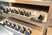常時20種類のおにぎりが味わえる