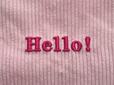 フロントに「Hello！」のロゴ刺繍入り♪