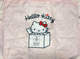 フロントにはキティちゃんのイラストプリント入り!