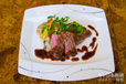 牛サーロインのグリル トリュフソース 彩り野菜と共に｜“クリスマス・ファンタジー”ディナーセット｜東京ディズニーランドホテル「ドリーマーズ・ラウンジ」