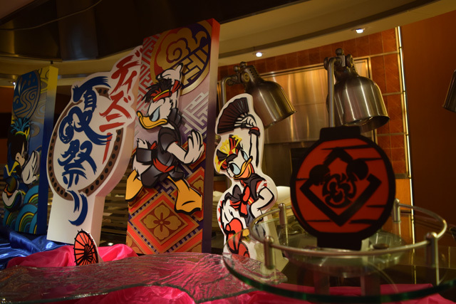 エンパイア・グリル「ディズニー夏祭り」デコレーション