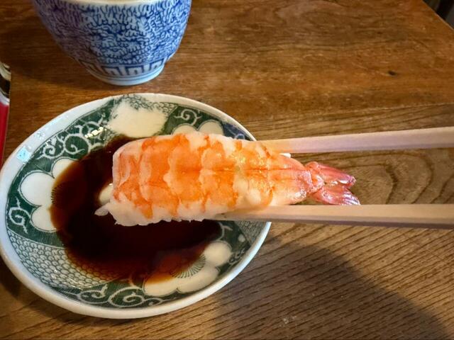 【東海道写楽　寿司セット写楽】やや肉厚でぷりぷりのエビの食べ応えも抜群です