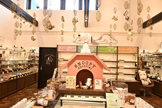 【SNOOPY Village 川越】1階奥のエリアにある「SNOOPY Chocolat」