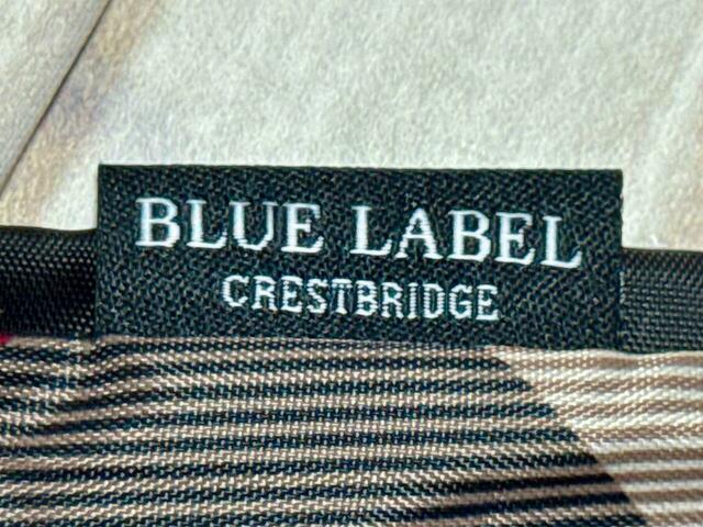 サイドにはブランドロゴの織りタグ付き！