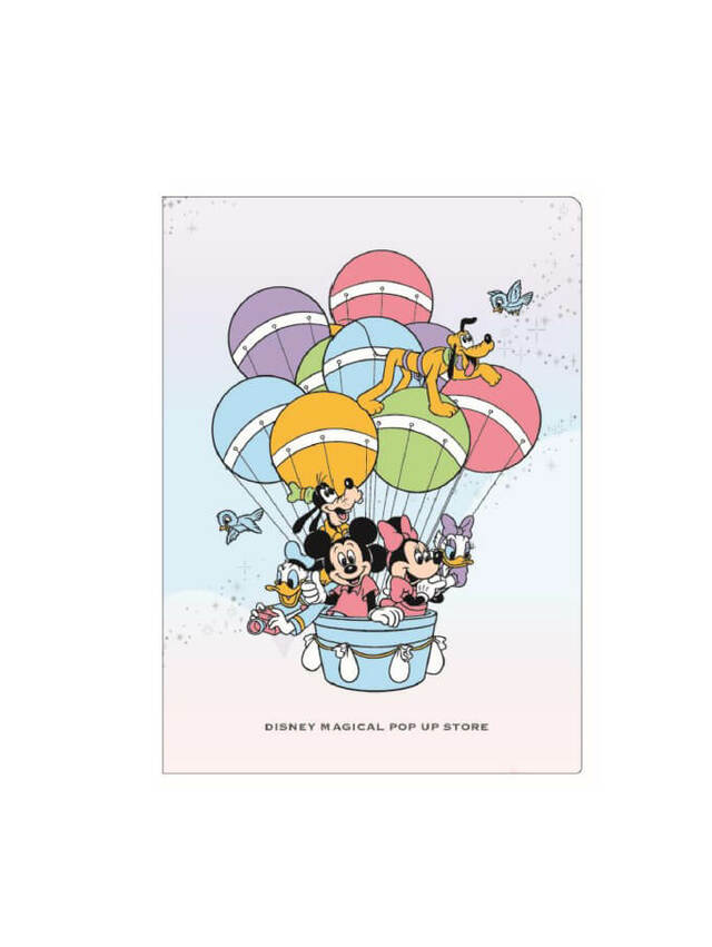 缶バッジ 400円|ディズニー「DISNEY MAGICAL POP UP STORE」会場限定グッズ クリアファイル 750円|ディズニー「DISNEY MAGICAL POP UP STORE」会場限定グッズ