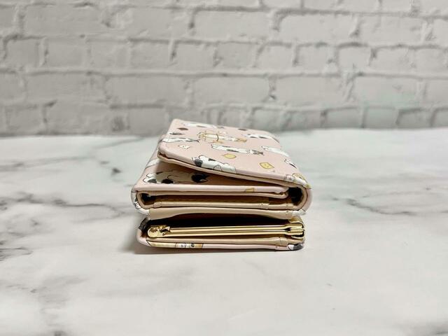 【アベイル】厚みはありますが、手のひらサイズなのでコンパクト！