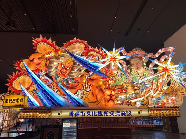 【ねぶたの家 ワ・ラッセ】あおもり市民ねぶた実行委員会　「雷公と電母」　北村 麻子　金賞 ※現在は2022年度の入賞作品に展示内容が替わっています