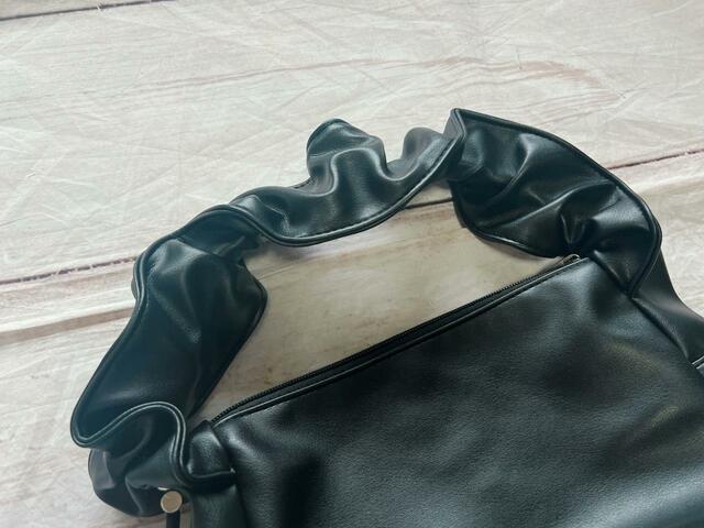 くしゅくしゅ感がかわいいギャザーハンドルに！