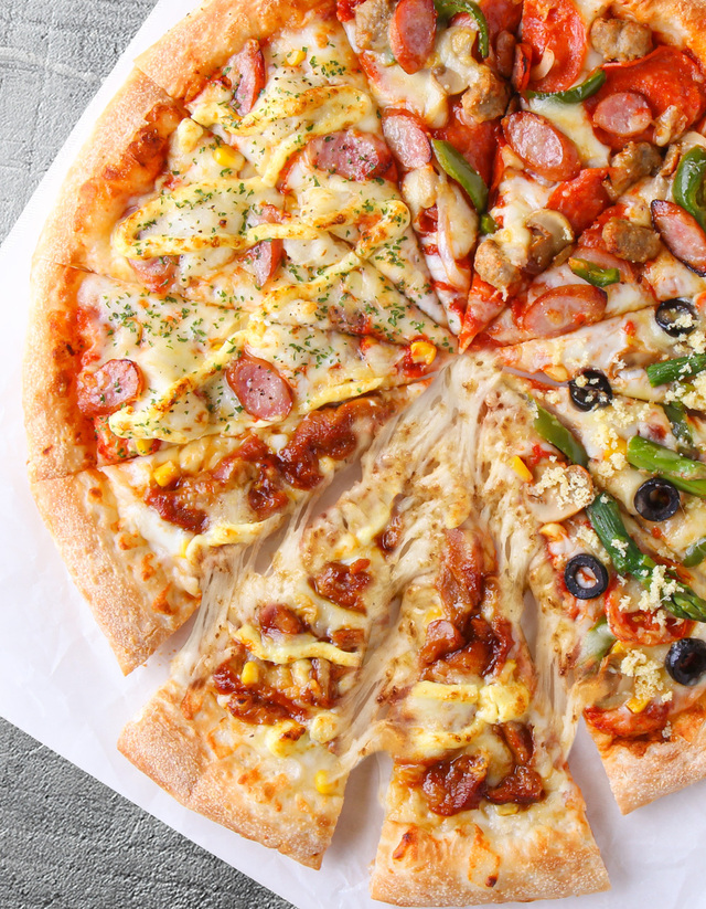 【ピザハットの定番ピザメニュー売上ランキング 10位】「デリシャス4」1,960円（税込）